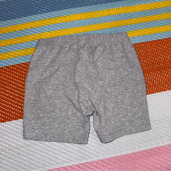 Baby GAP Heather Gray Sweat Shorts Boys Kids Size Small - Picture 2 of 3